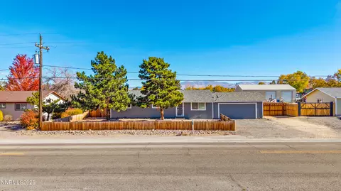 889 Tillman Ln, Gardnerville, NV 89460