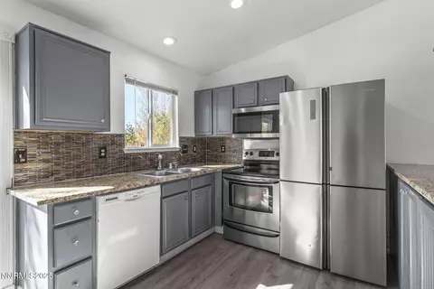 808 Tradewinds Ct, Sun Valley, NV 89433