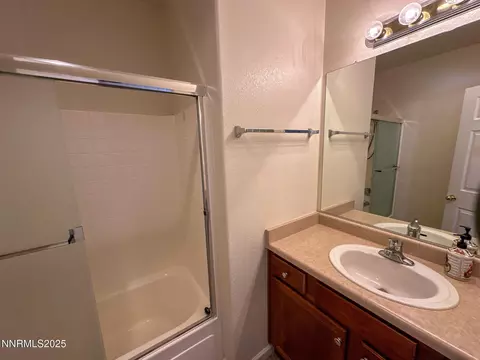 Bath - 2185 Eagle Greens Dr, Reno, NV 89521 photo 1 of 2