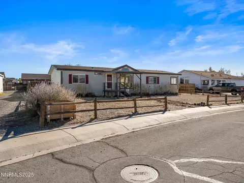 871 Jennys Ln, Fernley, NV 89408