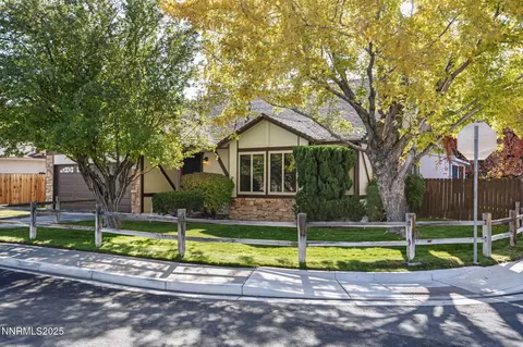 1713 Candlewood St, Sparks, NV 89434