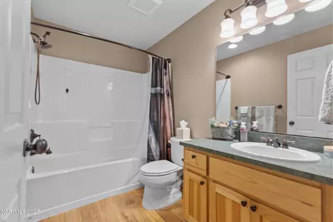 Bath - 405 Cornerstone Ct, Fallon, NV 89406 photo 3 of 3