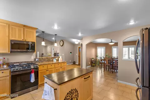 Kitchen - 405 Cornerstone Ct, Fallon, NV 89406 photo 5 of 5