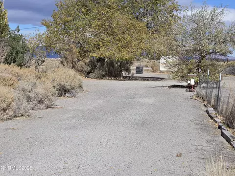 14 Yermo, Yerington, NV 89447