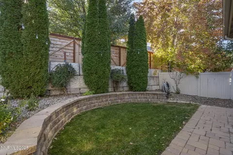 Exterior - 11086 Colton Dr, Reno, NV 89521 photo 6 of 8