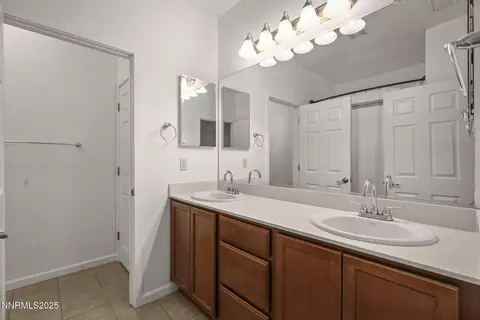 Bath - 11086 Colton Dr, Reno, NV 89521 photo 1 of 2