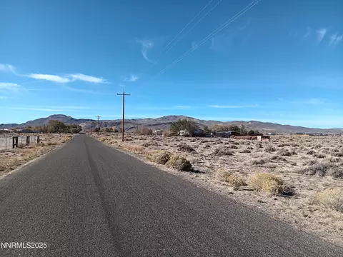 2280 E Deer St, Silver Springs, NV 89429