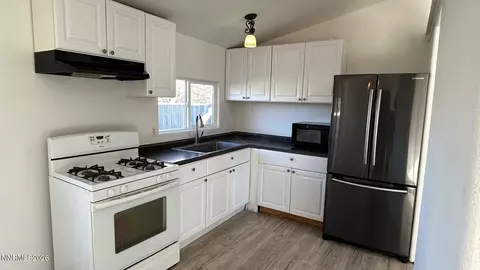 399 Traci Ln, Mound House, NV 89706