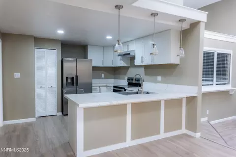 Kitchen - 360 E Riverview Cir, Reno, NV 89509 photo 2 of 2