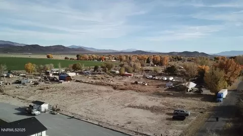 71 W Tucker Ln, Yerington, NV 89447
