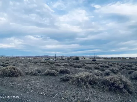 6815 S S Hwy 95a, Silver Springs, NV 89429