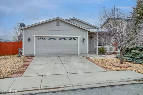 17780 Oakview Ct, Reno, NV 89508