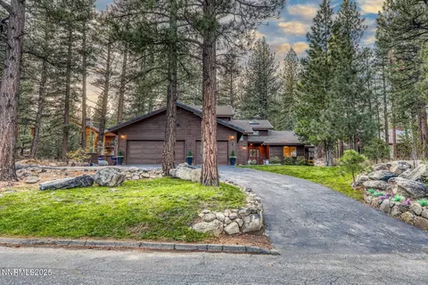 25 Winterberry Ct, Reno, NV 89511