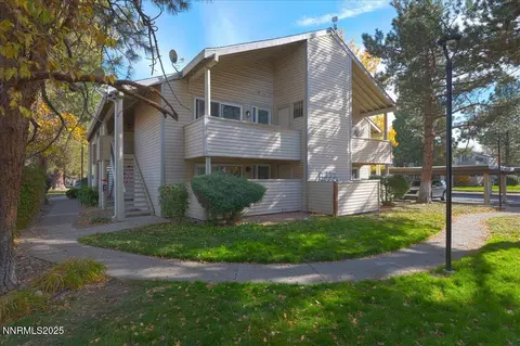 2136 Roundhouse Rd, Sparks, NV 89431