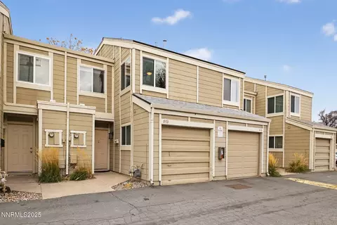 973 Damon Ln, Sparks, NV 89431