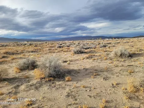 2535 E 8th St, Silver Springs, NV 89429