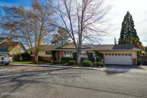 3880 Piccadilly Dr, Reno, NV 89509