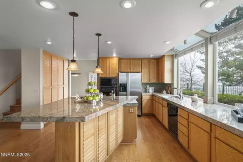 Kitchen - 2678 Starr Meadows Loop, Reno, NV 89519 photo 4 of 5