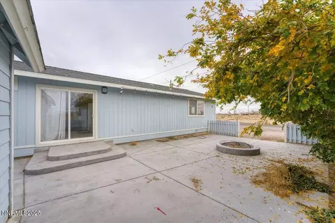 Exterior - 988 Bench Rd, Fallon, NV 89406 photo 5 of 6