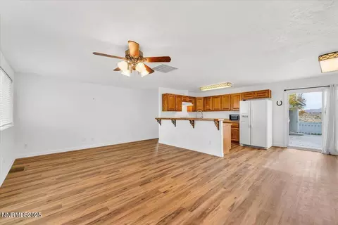 Living - 988 Bench Rd, Fallon, NV 89406 photo 1 of 4