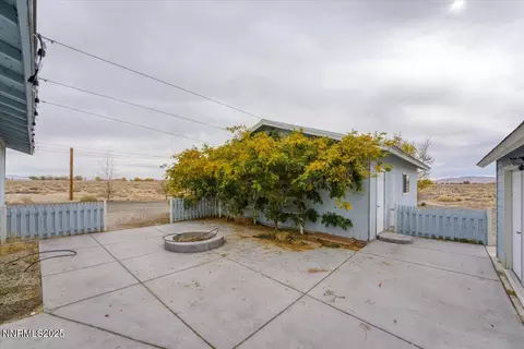 Exterior - 988 Bench Rd, Fallon, NV 89406 photo 4 of 6