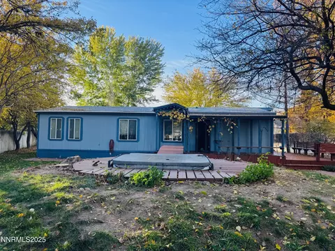 6240 Bonanza Dr, Winnemucca, NV 89445