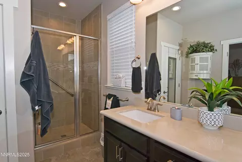 Bath - 768 E Cottage Loop, Gardnerville, NV 89460 photo 3 of 4