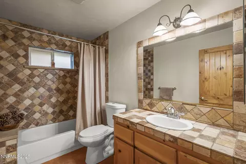 Bath - 1610 Combination Rd, Reno, NV 89521 photo 2 of 8