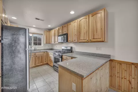 879 Eastside Ln, Coleville, CA 96107 photo 22