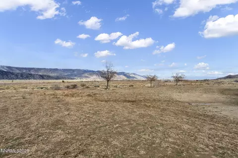 879 Eastside Ln, Coleville, CA 96107 photo 11