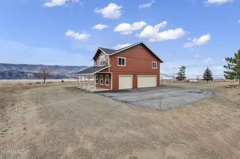 879 Eastside Ln, Coleville, CA 96107 photo 3