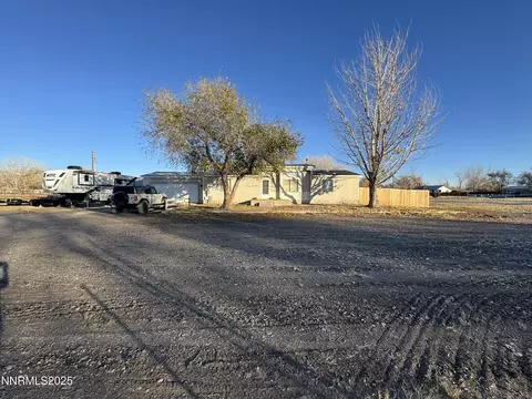 1200 Ernst Dr, Fallon, NV 89406