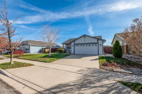 8896 Mahon Dr, Reno, NV 89506