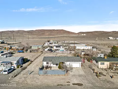 1770 Pueblo St, Silver Springs, NV 89429