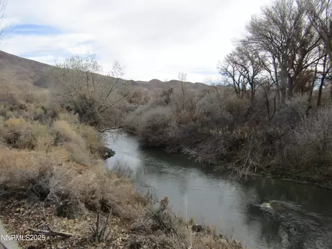 158 E Walker Rd, Yerington, NV 89447 photo 2