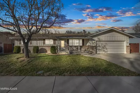 2404 Glenn Dr, Carson City, NV 89703