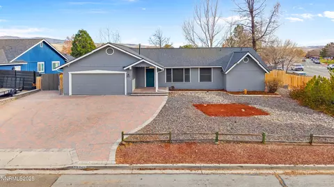 207 White Rose Dr, Sparks, NV 89441