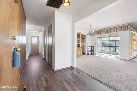 Entry Way - 475 S Bailey St, Fallon, NV 89406 photo 1 of 2