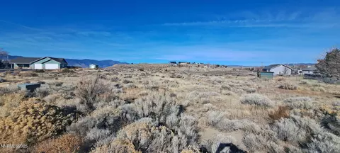 1818 Long Ct, Gardnerville, NV 89410