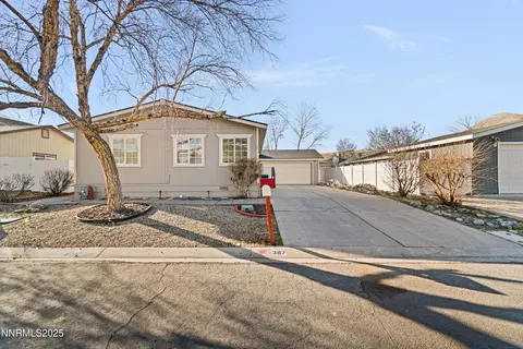 387 Rue De La Rouge, Sparks, NV 89434
