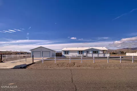 6225 Andersen Ln, Stagecoach, NV 89429