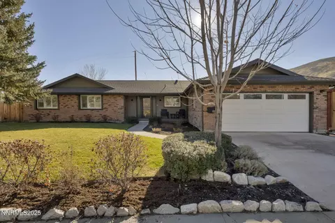 1215 Angels Camp Dr, Carson City, NV 89703