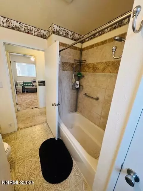 Bath - 3825 Keyes Way, Fallon, NV 89406 photo 1 of 3