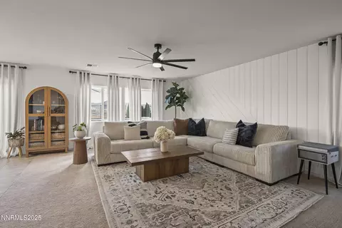 626 Coyote Bluff Ct, Reno, NV 89506