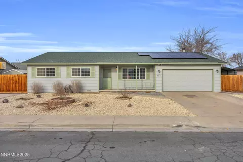 812 F St, Fernley, NV 89408