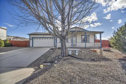 18120 Hazelnut Dr, Reno, NV 89508