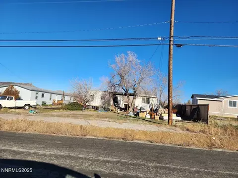 735 E 4th Ave, Sun Valley, NV 89433 photo 2