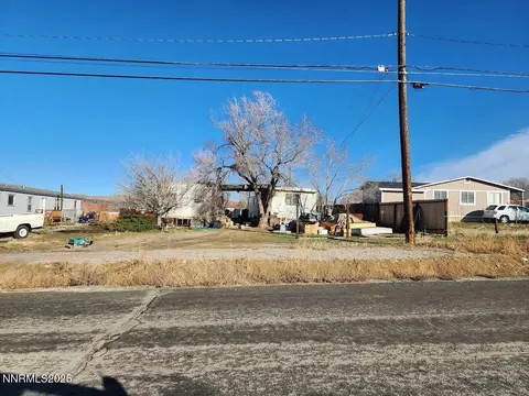 735 E 4th Ave, Sun Valley, NV 89433 photo 3