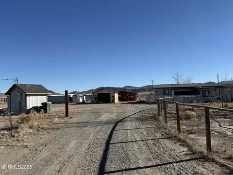 20 Miley Ln, Yerington, NV 89447