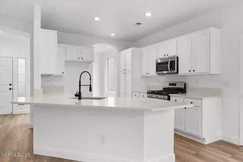 10482 Summershade Ln, Reno, NV 89521 photo 7